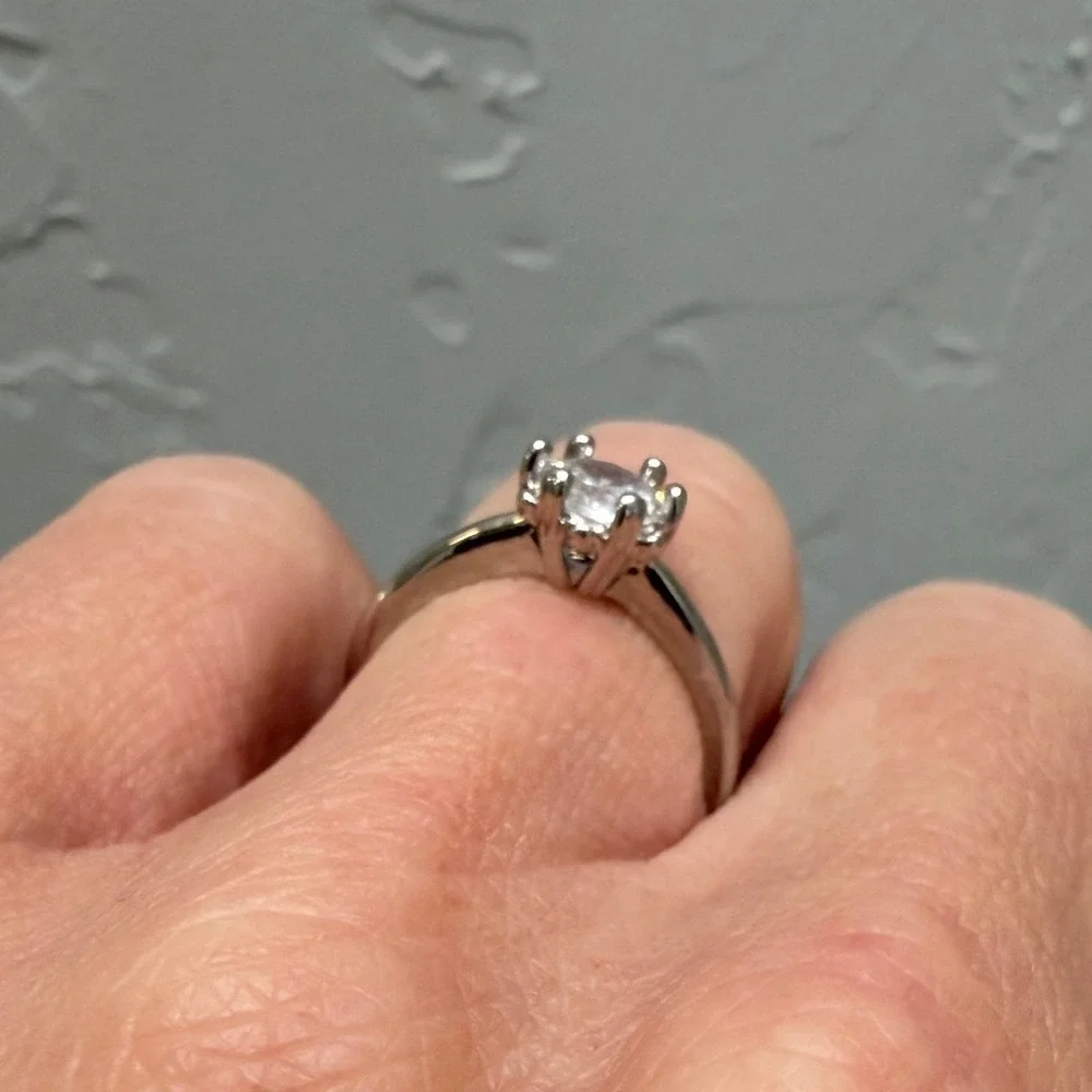 Silver Tone Round Cut Solitaire Ring Size 5.5 Six Prong Classic Minimalist Clear